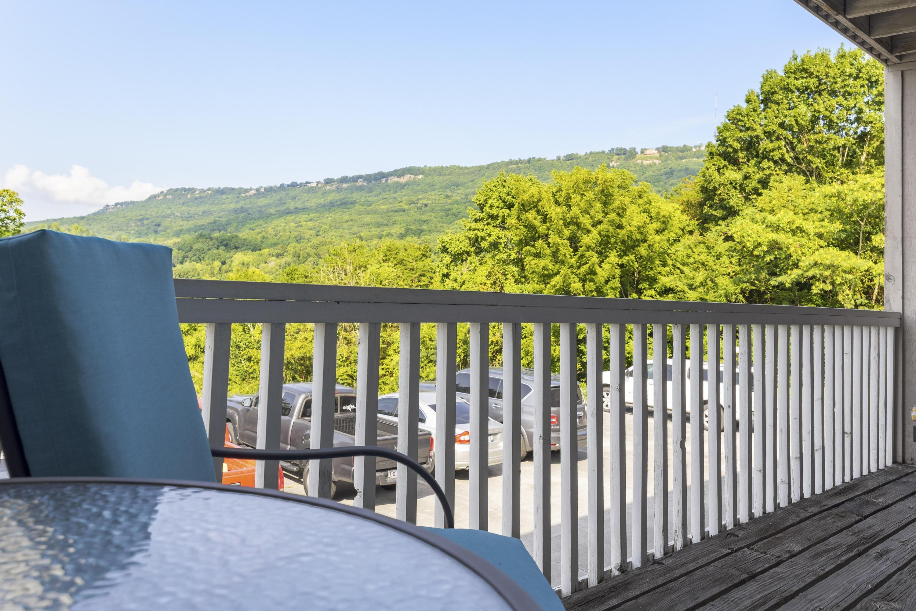 800 Reads Lake Road, Unit 305 Chattanooga, TN 37415 - Photo 7 of 37 2025_08_August_800_Reads_Lake_Rd_Unit_00