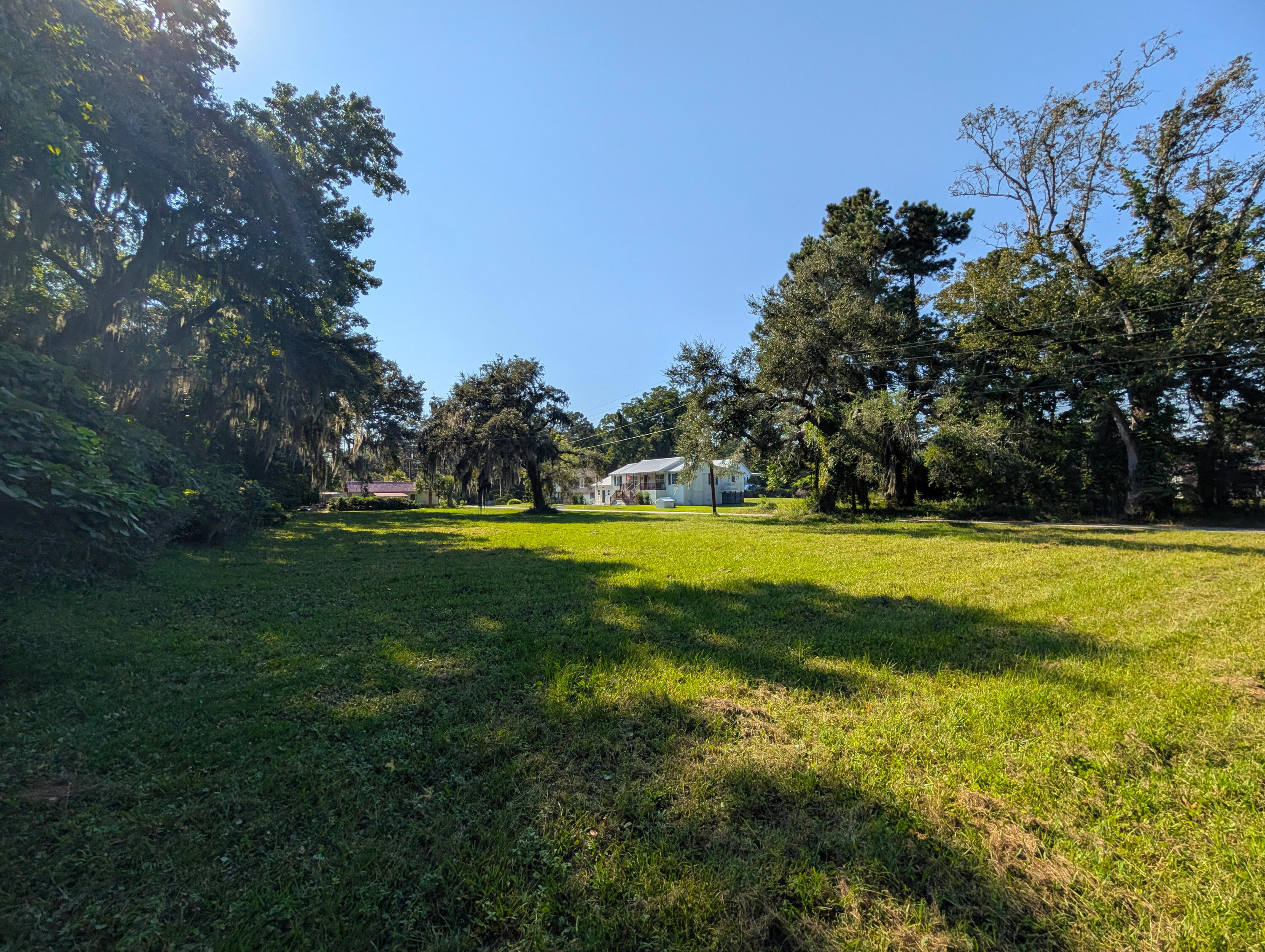 211 Cassena Street McClellanville, SC 29458 - Photo 7 of 7 6-Left