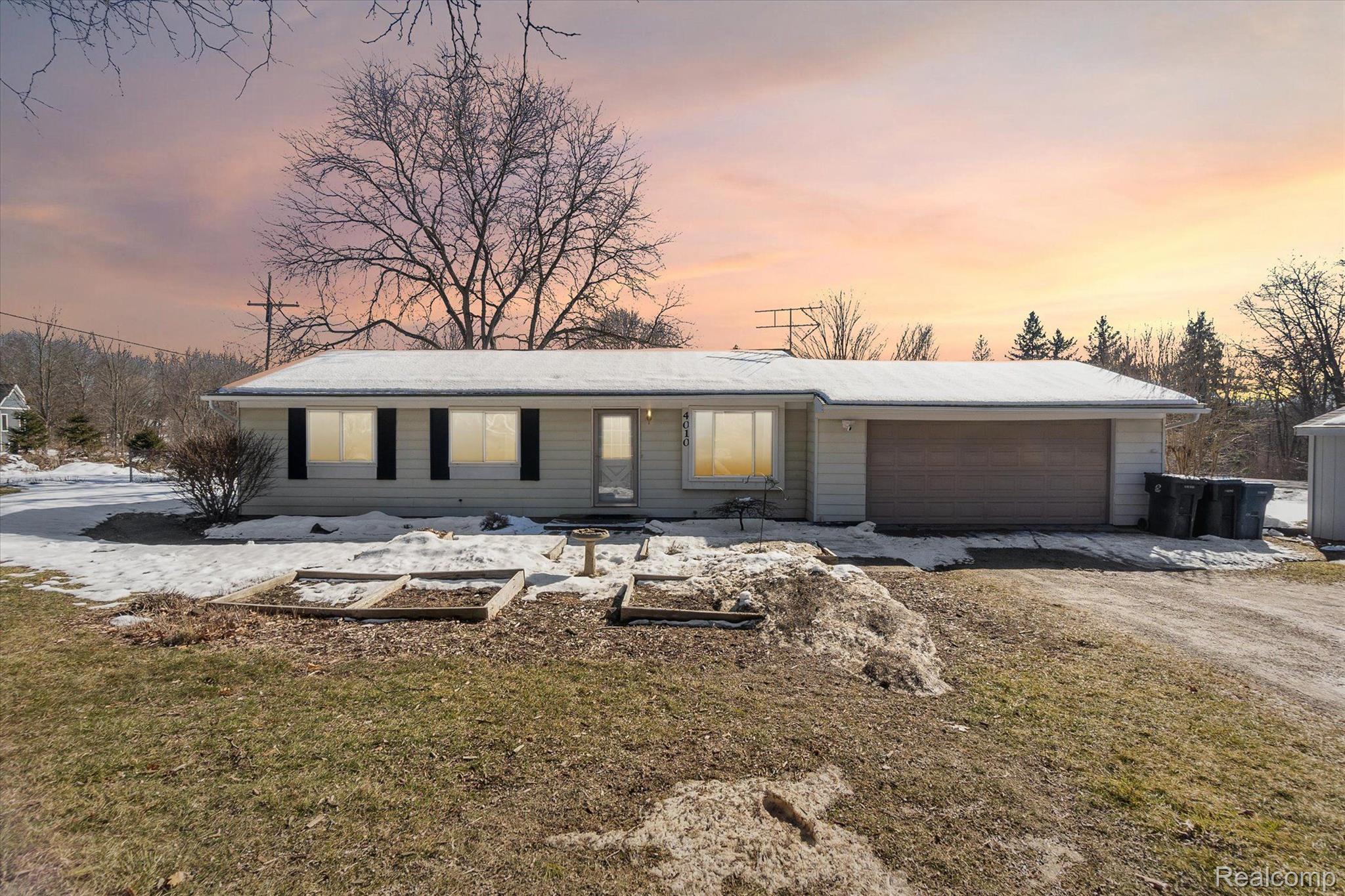 4010 Seim Road Howell, MI 48843 - Photo 1 of 39 Gallery Image 1