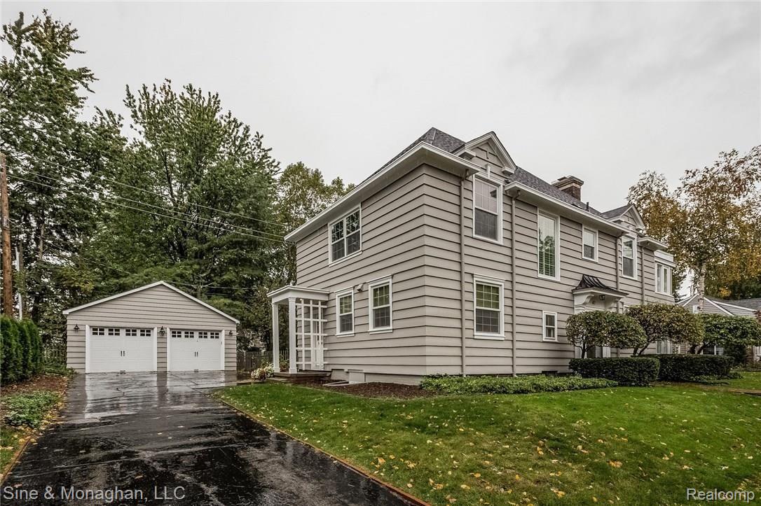47 Colonial Road Grosse Pointe, MI 48236 - Photo 43 of 57 047-Rear_View-3364182-medium.jpg