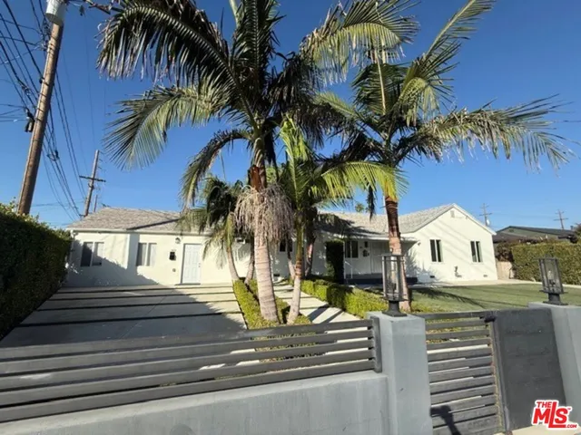 $2,000 | 1413 North Avon Street, Burbank, CA 91505