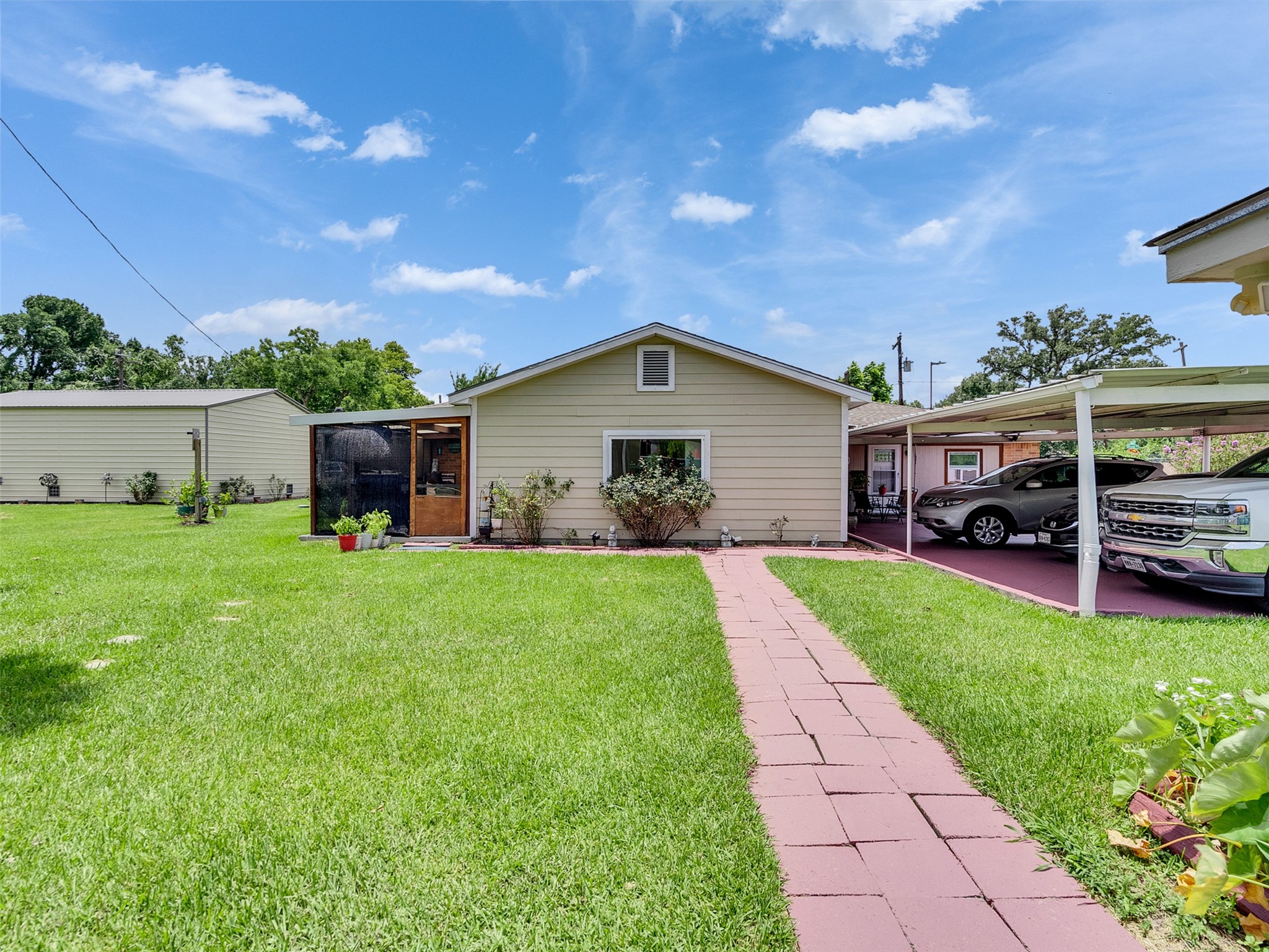 14310 Henry Road Houston, TX 77060 - Photo 23 of 34 Back of house