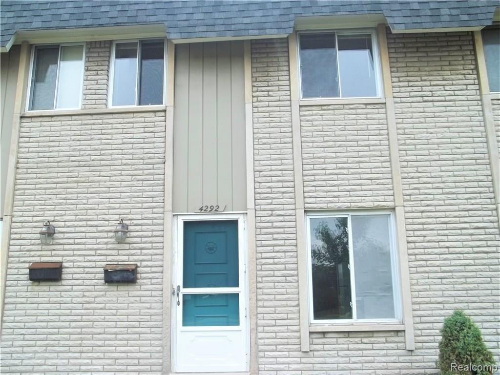 4292 15 Mile Road Sterling Heights, MI 48310 - Photo 1 of 18 100_2179.jpg