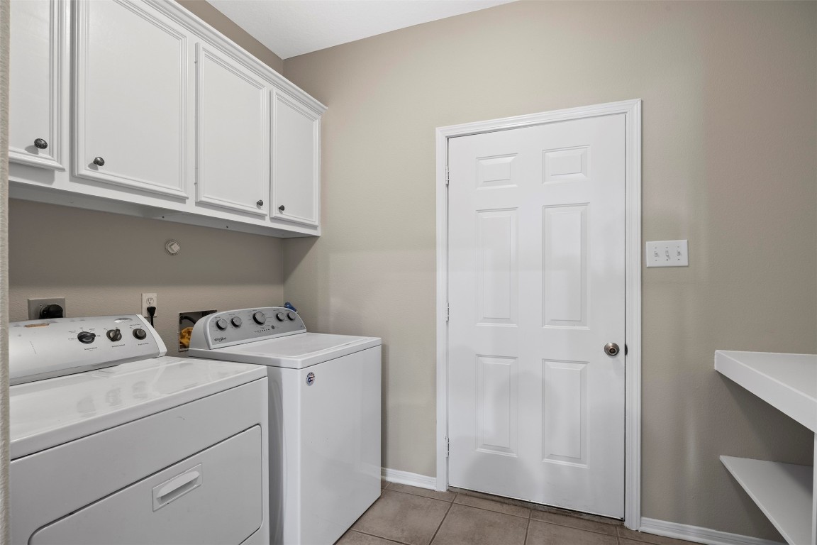2318 Geronimo Lane Rosenberg, TX 77471 - Photo 16 of 30 Laundry Room