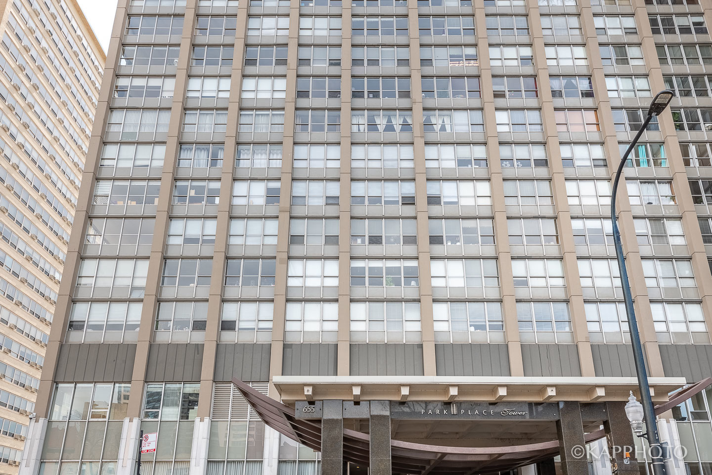 655 West Irving Park Road, Unit 1505 Chicago, IL 60613 - Photo 2 of 26 a view of a large building