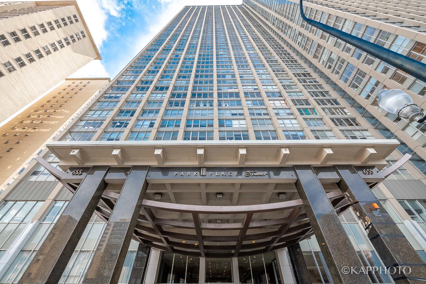 655 West Irving Park Road, Unit 1505 Chicago, IL 60613 - Photo 3 of 26