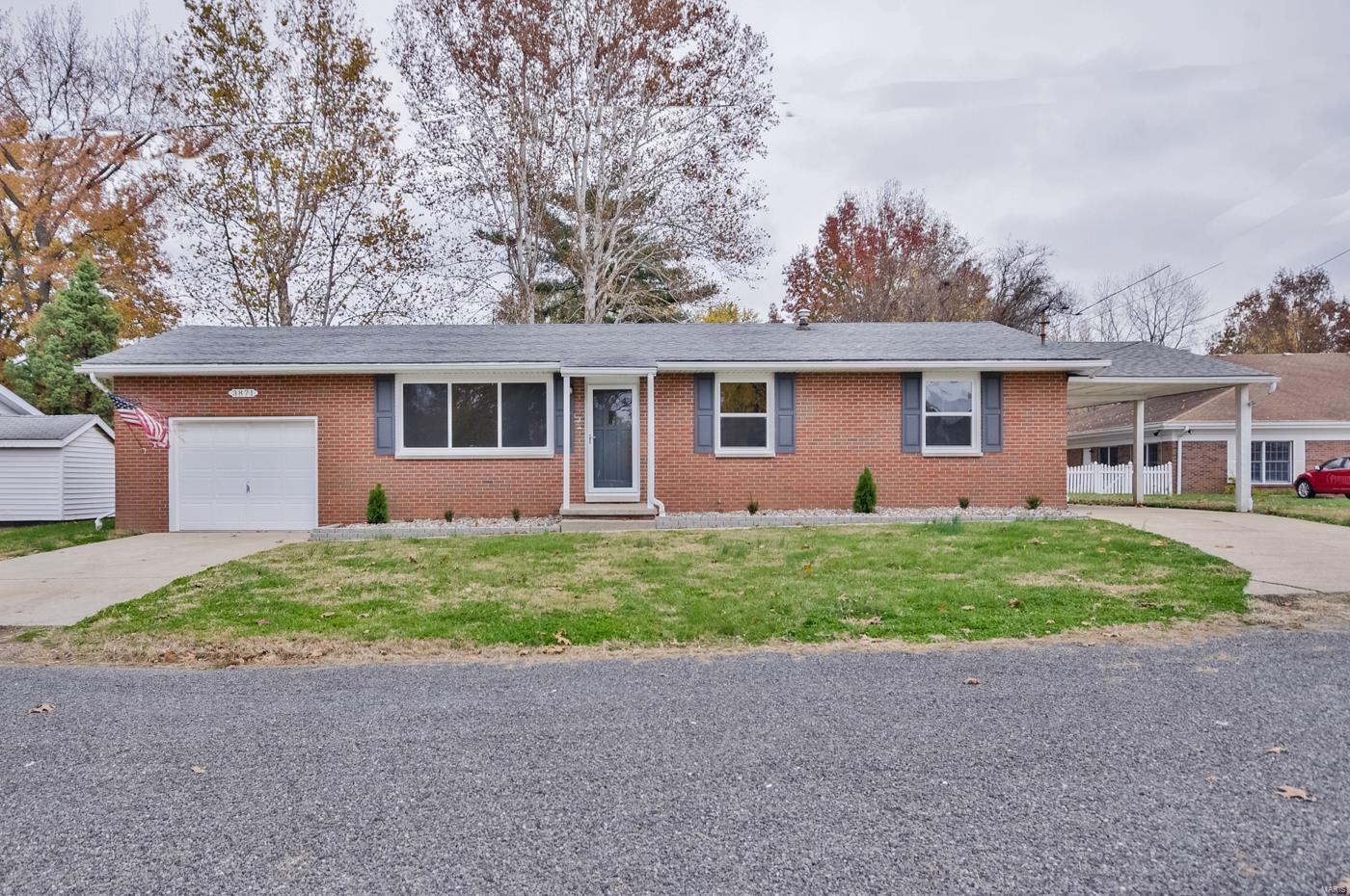 3871 Humbert Road Alton, IL 62002 - Photo 1 of 16 Gallery Image 1