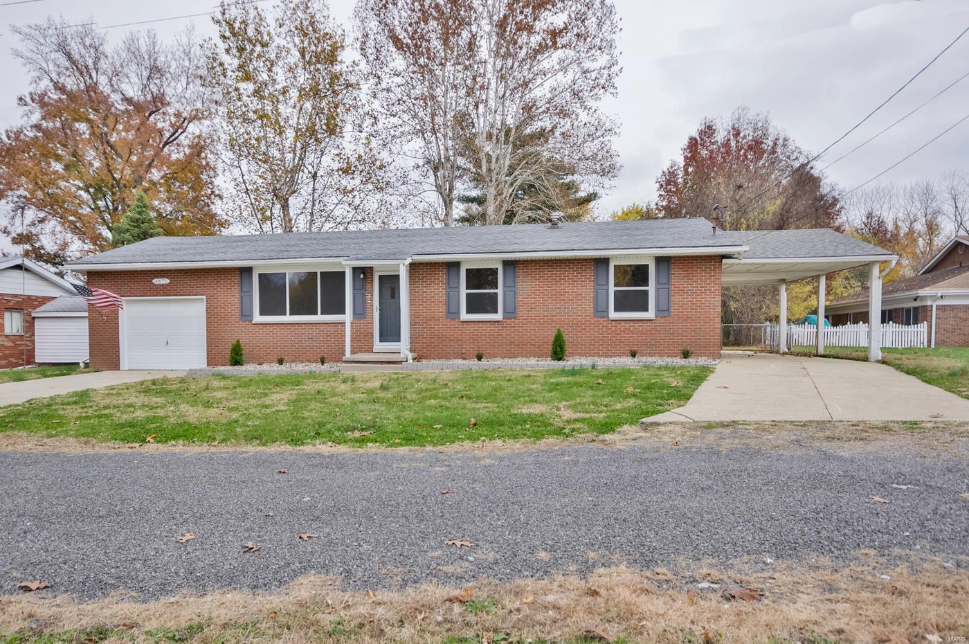 3871 Humbert Road Alton, IL 62002 - Photo 2 of 16 Gallery Image 2