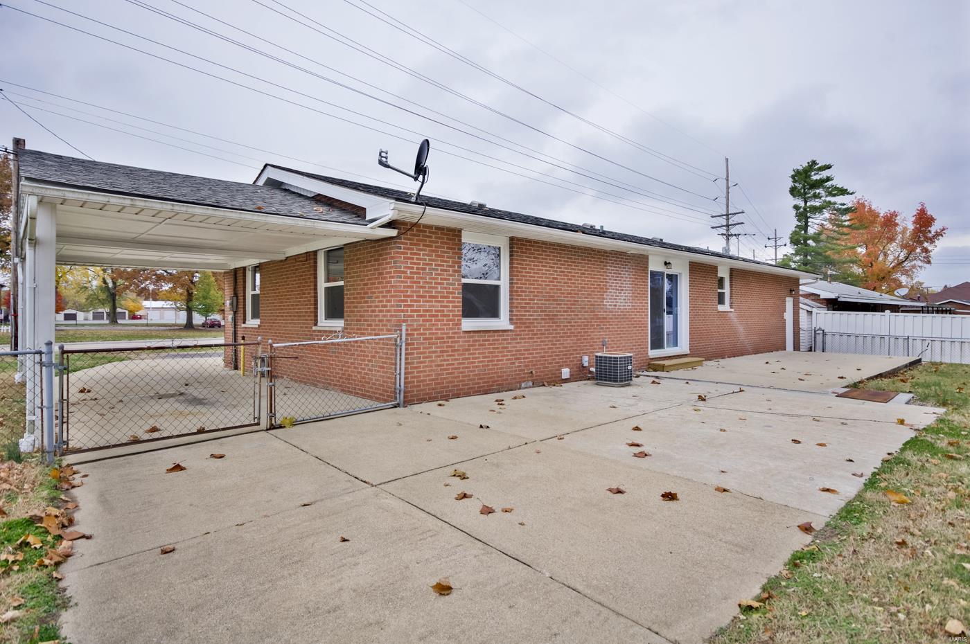 3871 Humbert Road Alton, IL 62002 - Photo 15 of 16 Gallery Image 15