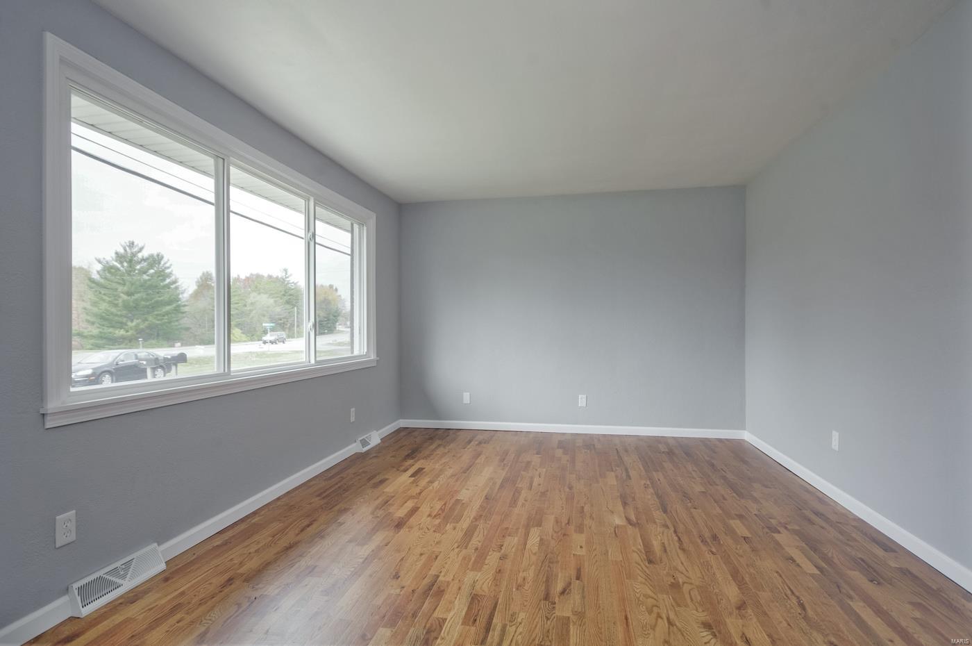 3871 Humbert Road Alton, IL 62002 - Photo 3 of 16 Gallery Image 3