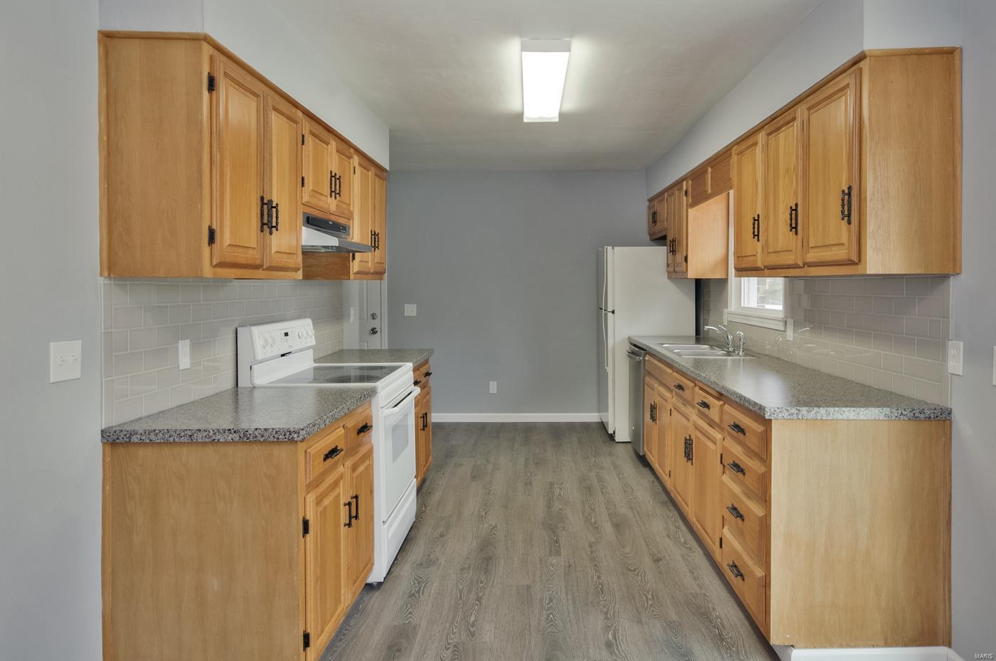 3871 Humbert Road Alton, IL 62002 - Photo 6 of 16 Gallery Image 6