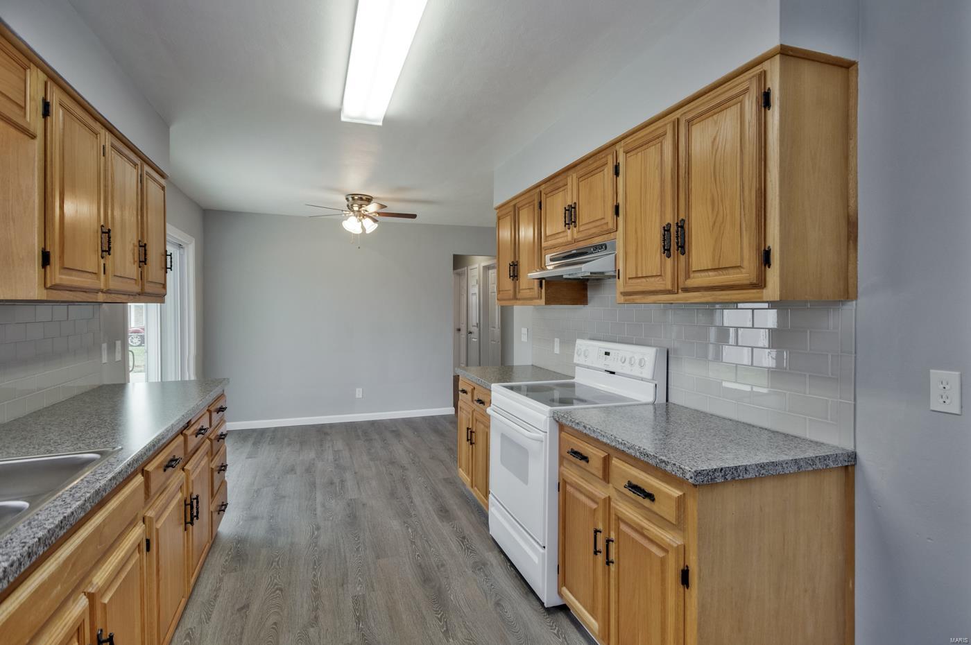 3871 Humbert Road Alton, IL 62002 - Photo 8 of 16 Gallery Image 8