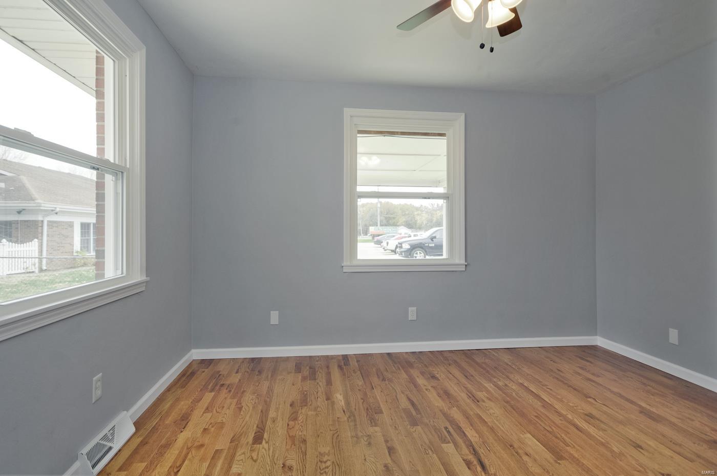 3871 Humbert Road Alton, IL 62002 - Photo 9 of 16 Gallery Image 9