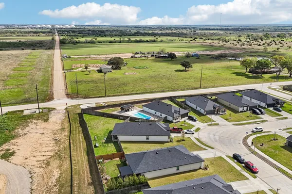 $286,000 | 1279 Thornbird Trail, Sealy, TX 77474