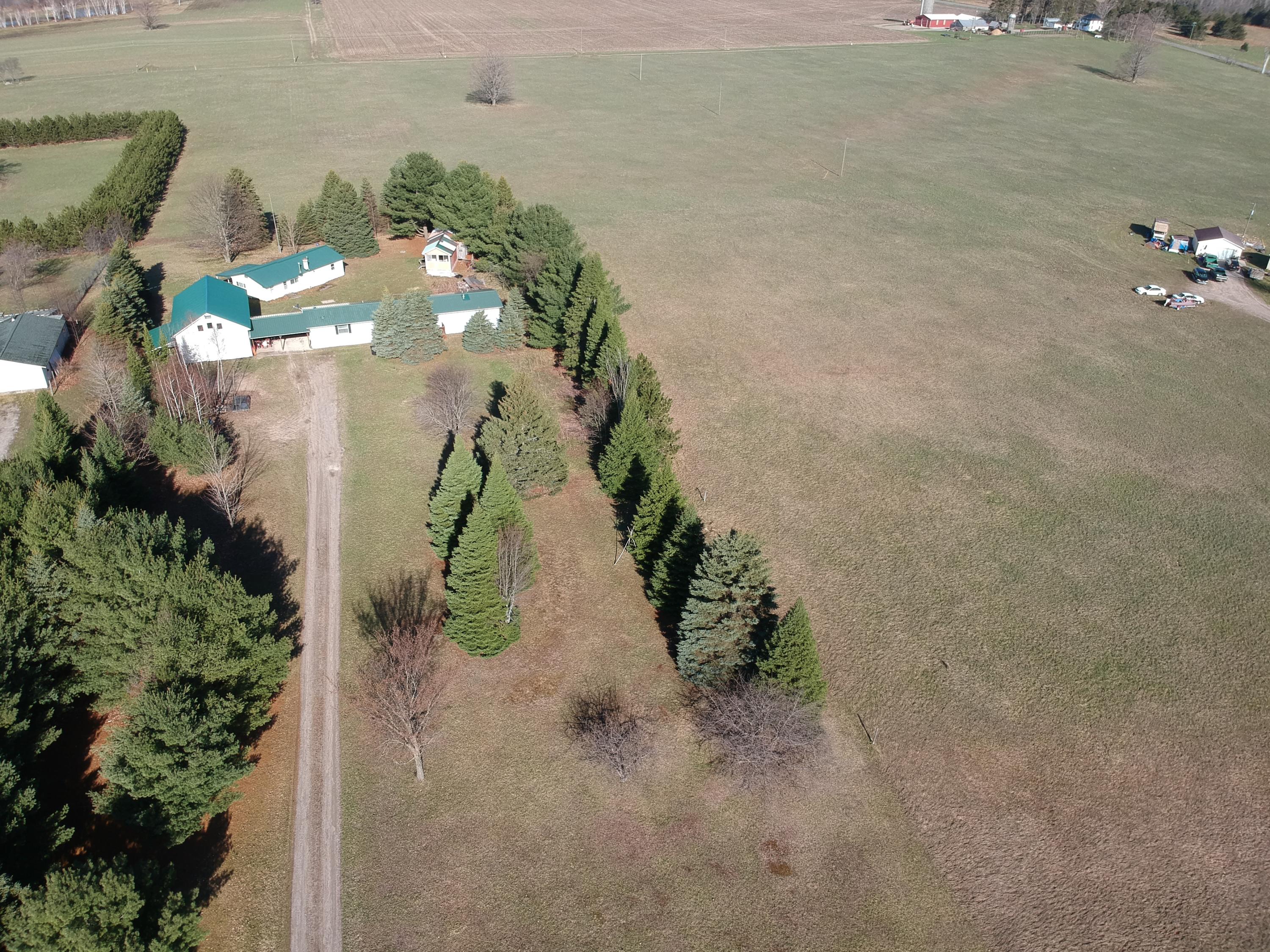 9930 Banwell Road Alanson, MI 49706 - Photo 20 of 22 Gallery Image 20