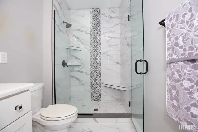 $450,000 | 8218 Nolia Lane, Newburgh, IN 47630