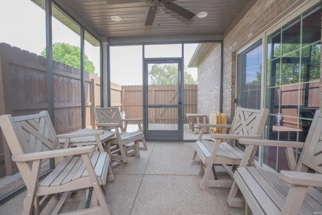 $450,000 | 8218 Nolia Lane, Newburgh, IN 47630