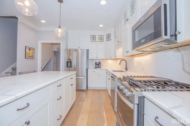 $450,000 | 8218 Nolia Lane, Newburgh, IN 47630