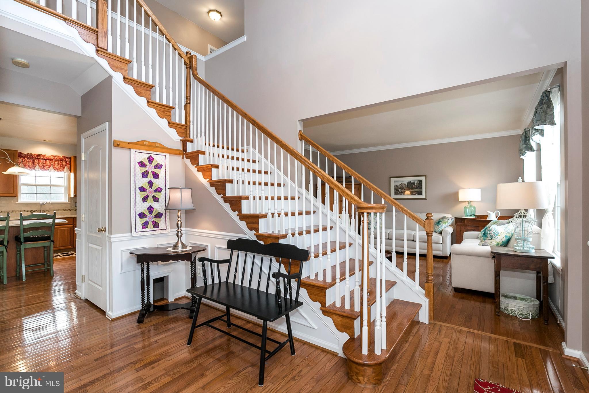 64 Paddock Circle Spring City, PA 19475 - Photo 4 of 48 Foyer