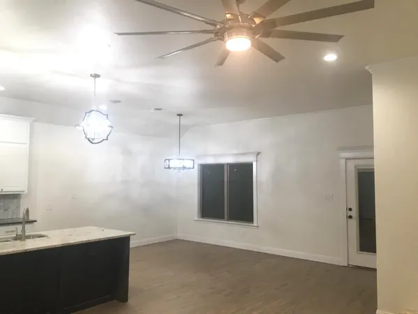 $2,000 | 1018 North Genoa Avenue, Lubbock, TX 79416