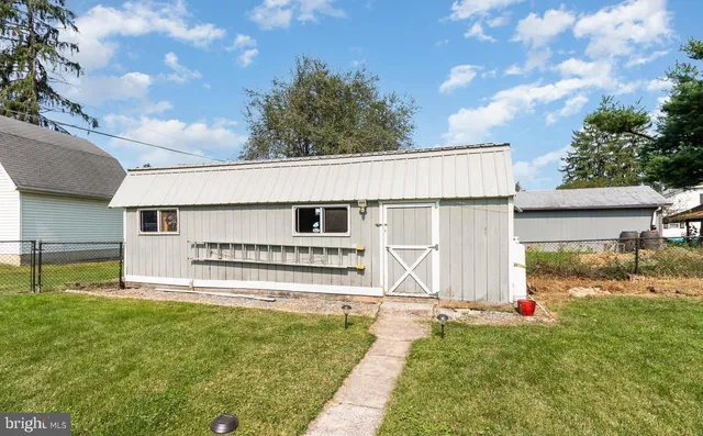 $1,700 | 7 Orange Street, Mount Holly Springs, PA 17065