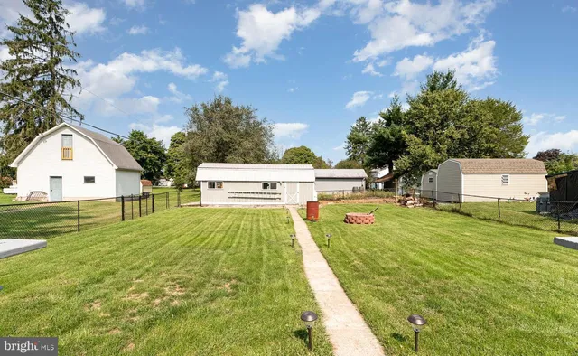 $1,700 | 7 Orange Street, Mount Holly Springs, PA 17065