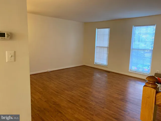 $2,700 | 43506 Postrail Square, Ashburn, VA 20147