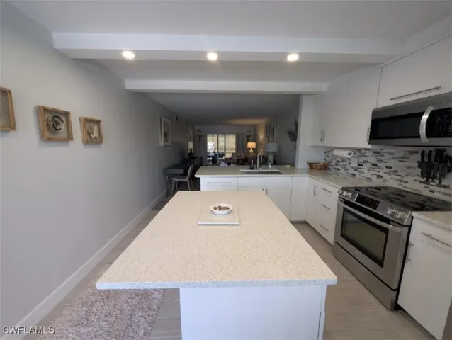 $179,995 | 2111 Barkeley Lane, Unit 13, Fort Myers, FL 33907