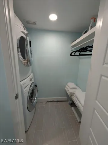 $179,995 | 2111 Barkeley Lane, Unit 13, Fort Myers, FL 33907