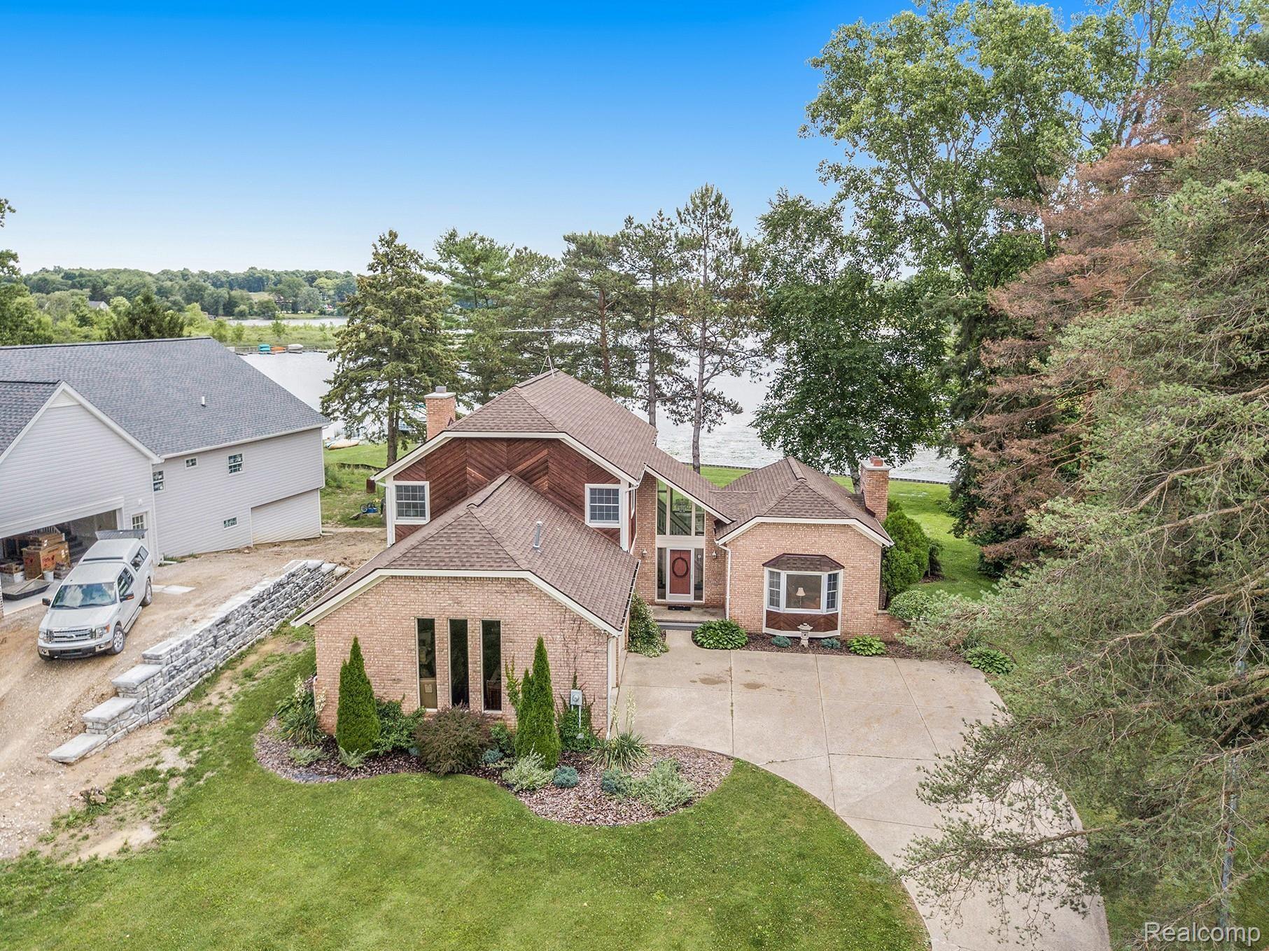 2720 Golf Club Road Howell, MI 48843 - Photo 38 of 43 3.jpg
