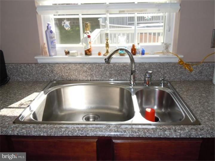 62 Glasgow Road Williamstown, NJ 08094 - Photo 12 of 25 Kitchen