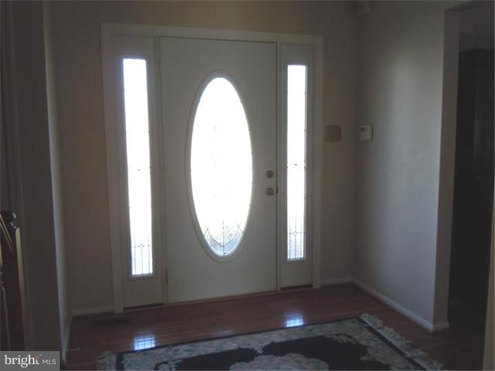 62 Glasgow Road Williamstown, NJ 08094 - Photo 4 of 25 Foyer