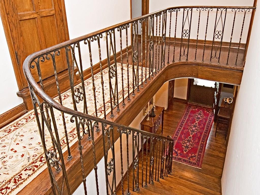 758 Valleyview Road Mt. Lebanon, PA 15243 - Photo 13 of 25 Gallery Image 13
