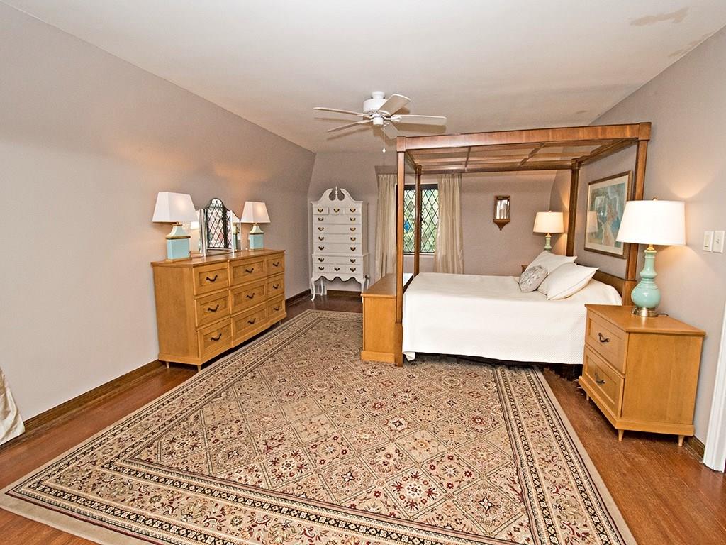 758 Valleyview Road Mt. Lebanon, PA 15243 - Photo 14 of 25 Gallery Image 14