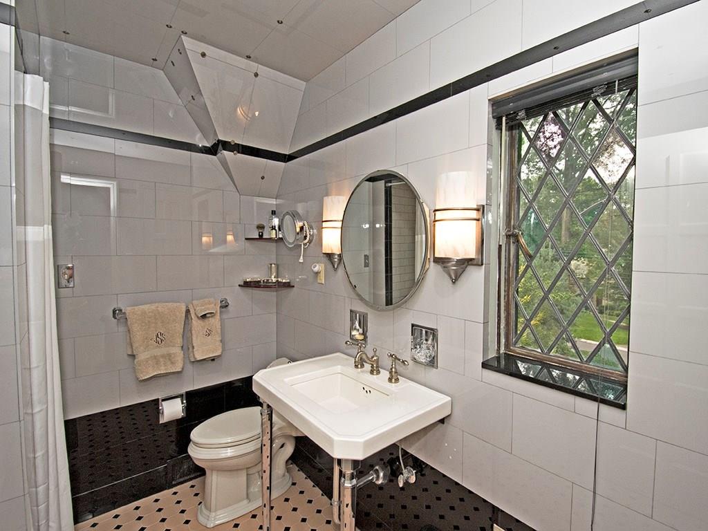 758 Valleyview Road Mt. Lebanon, PA 15243 - Photo 15 of 25 Gallery Image 15