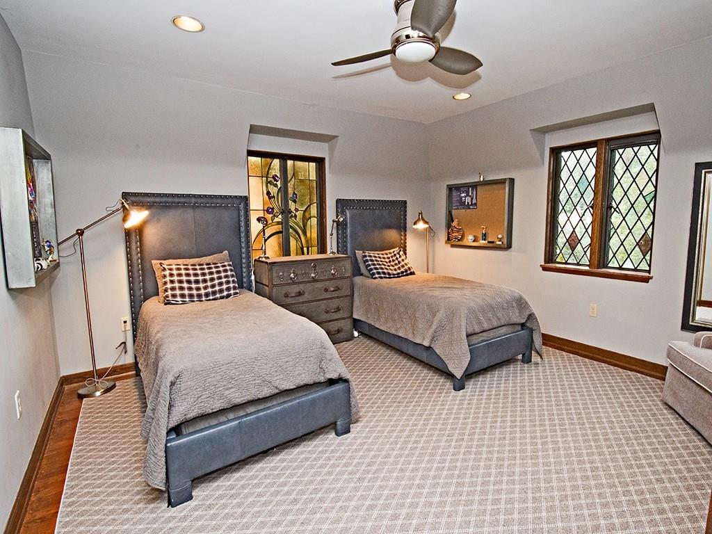 758 Valleyview Road Mt. Lebanon, PA 15243 - Photo 16 of 25 Gallery Image 16