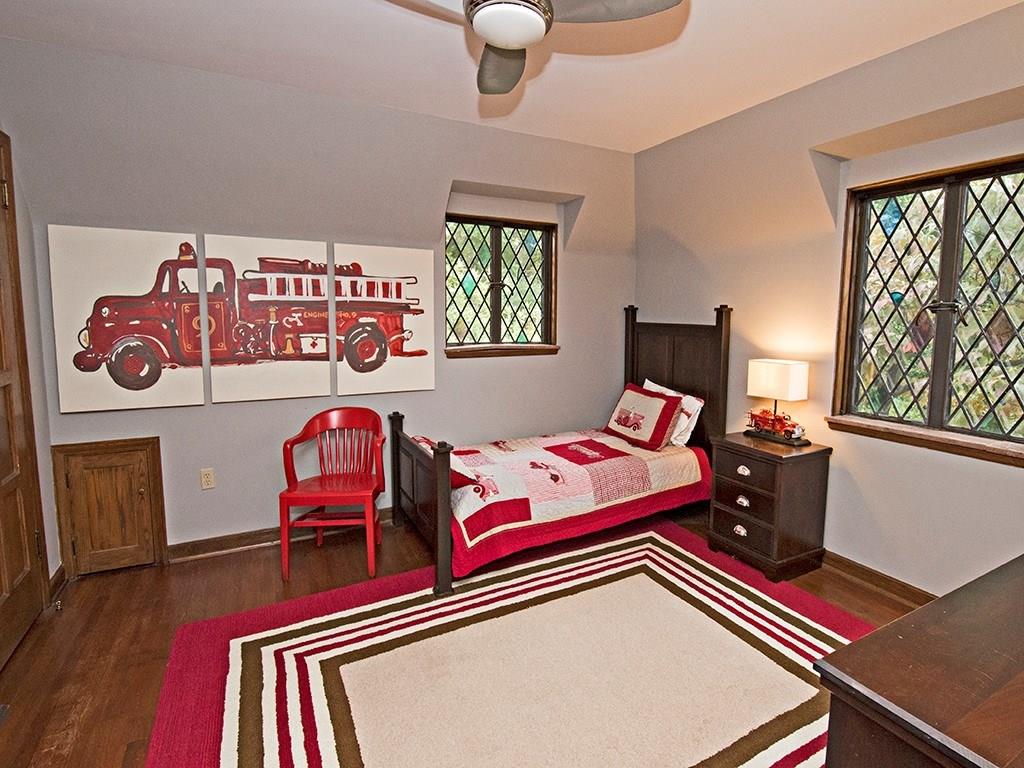 758 Valleyview Road Mt. Lebanon, PA 15243 - Photo 19 of 25 Gallery Image 19