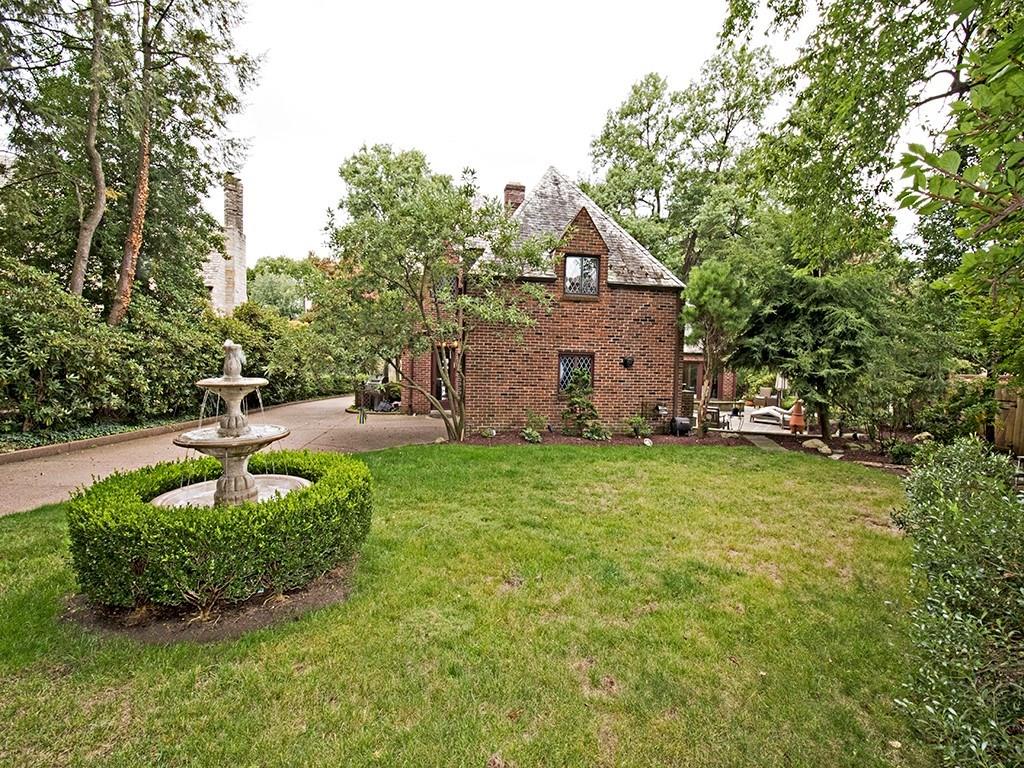 758 Valleyview Road Mt. Lebanon, PA 15243 - Photo 21 of 25 Gallery Image 21