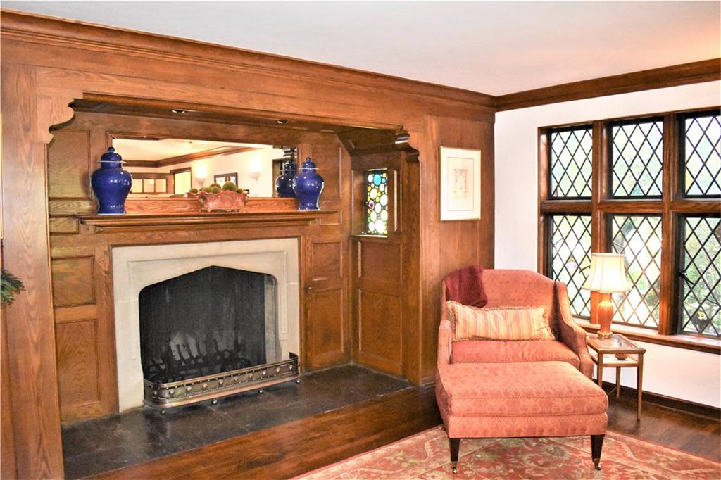 758 Valleyview Road Mt. Lebanon, PA 15243 - Photo 5 of 25 Gallery Image 5
