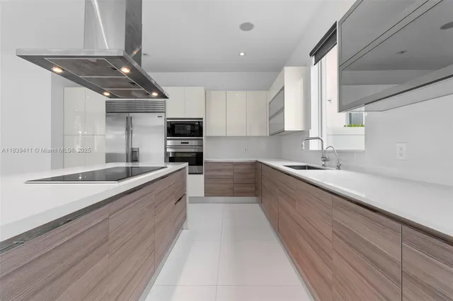 a view of an empty room with window