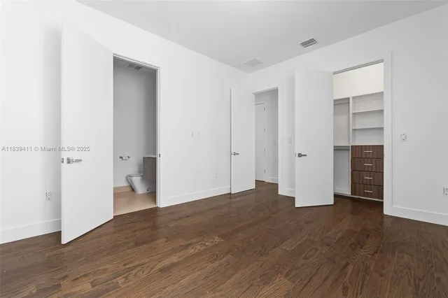 a view of outdoor space yard deck and patio