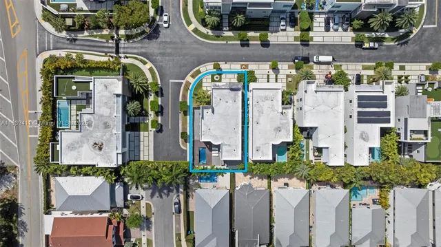 $2,450,000 | 10431 Northwest 68th Terrace, Doral, FL 33178