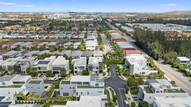 $2,450,000 | 10431 Northwest 68th Terrace, Doral, FL 33178