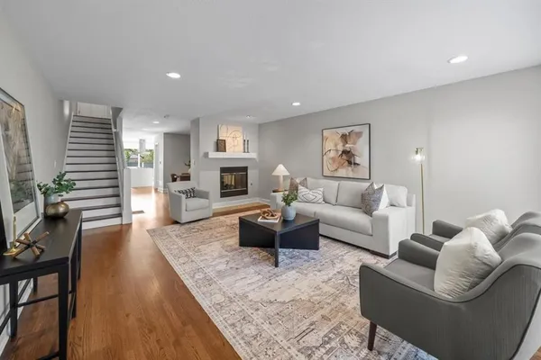 $525,000 | 1101 West 47th Street, Unit B, Kansas City, MO 64112