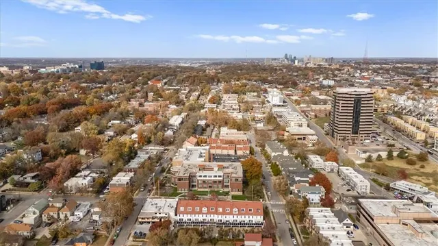 $550,000 | 1101 West 47th Street, Unit B, Kansas City, MO 64112