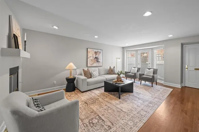 $550,000 | 1101 West 47th Street, Unit B, Kansas City, MO 64112