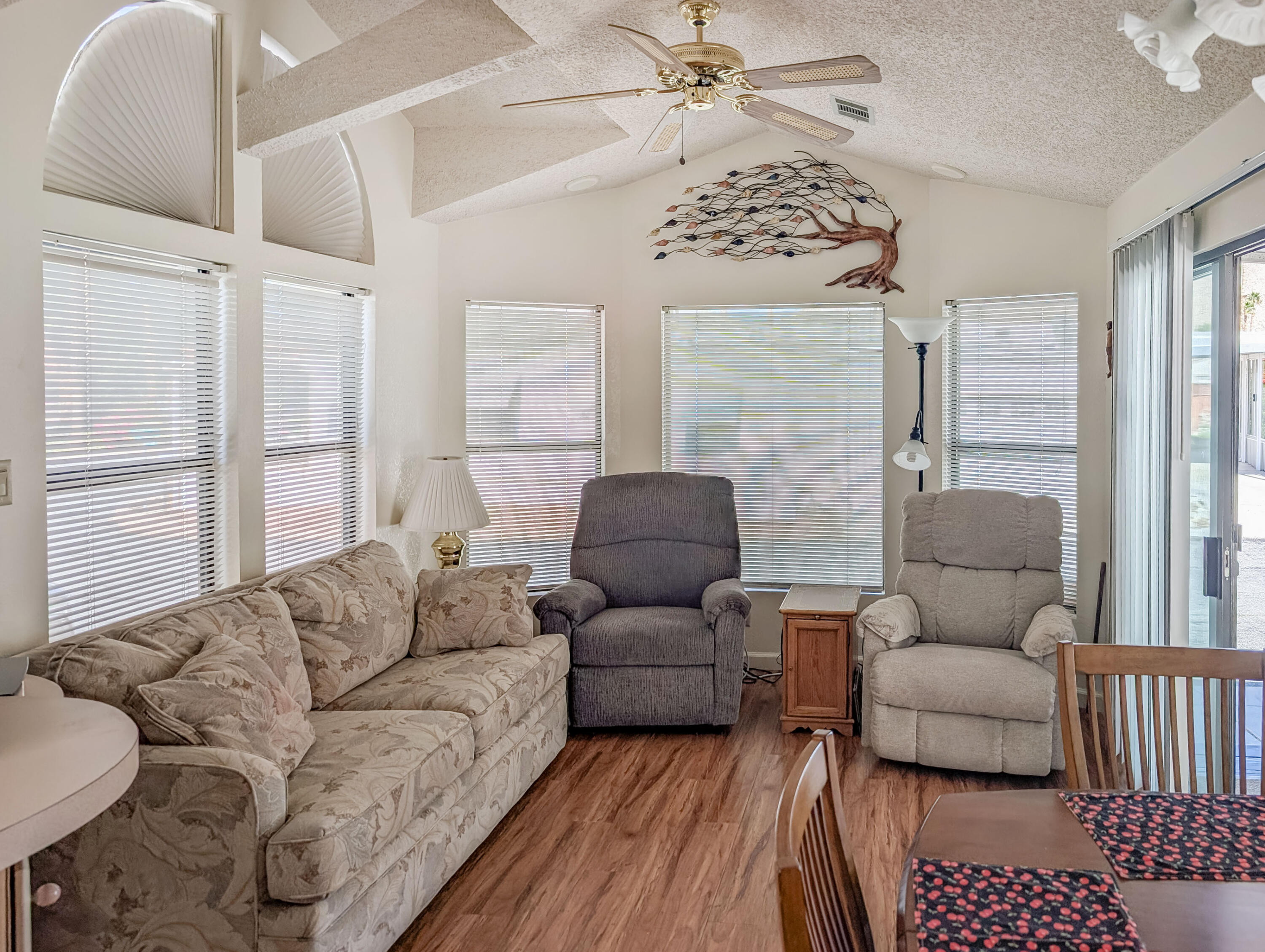 70200 Dillon Road, Unit 35 Desert Hot Springs, CA 92241 - Photo 8 of 25 Living Room