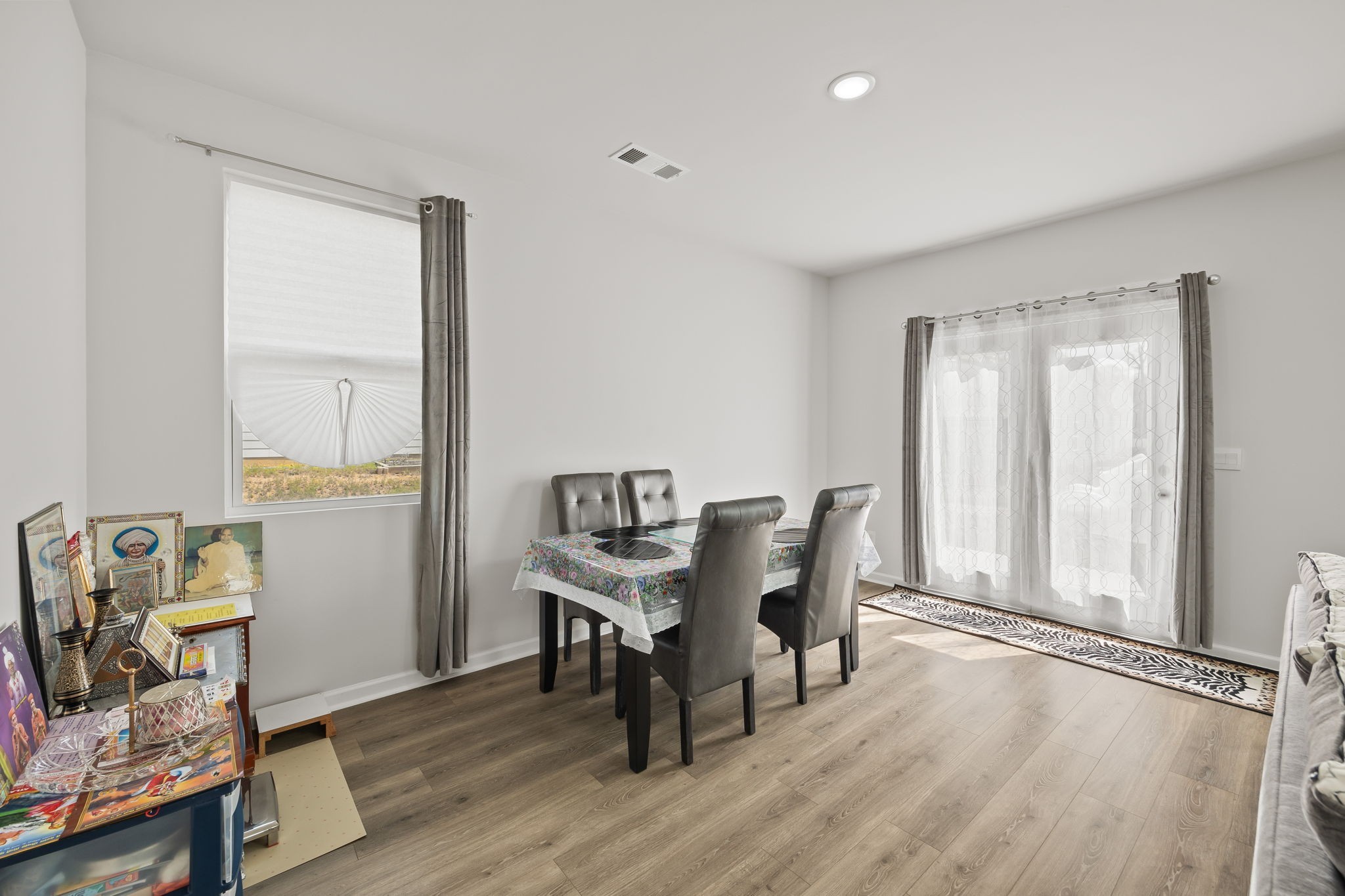 301 Oliver Way Baxter, TN 38544 - Photo 17 of 26 a workspace with furniture and wooden floor