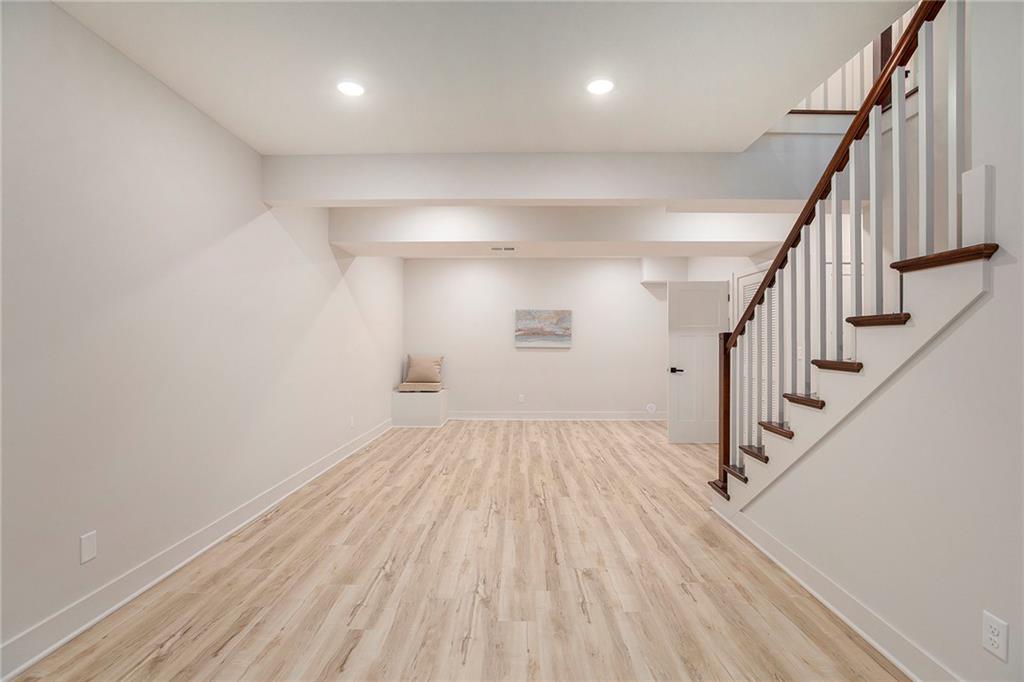 403 Southwest Mission Road Lee's Summit, MO 64063 - Photo 14 of 22