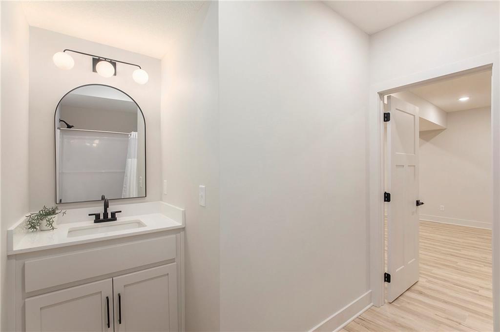 403 Southwest Mission Road Lee's Summit, MO 64063 - Photo 17 of 22